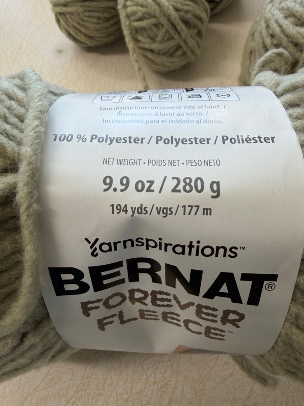 Bernat Forever Fleece Matcha - Picture 4 of 5